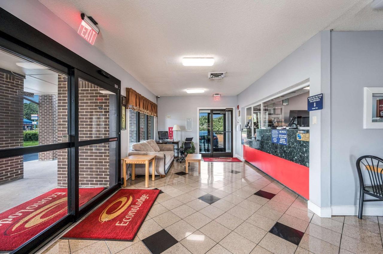 Econo Lodge Inn & Suites University Huntsville Exterior foto