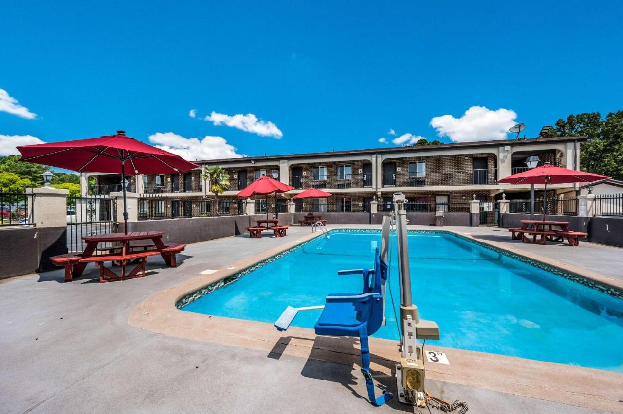 Econo Lodge Inn & Suites University Huntsville Exterior foto