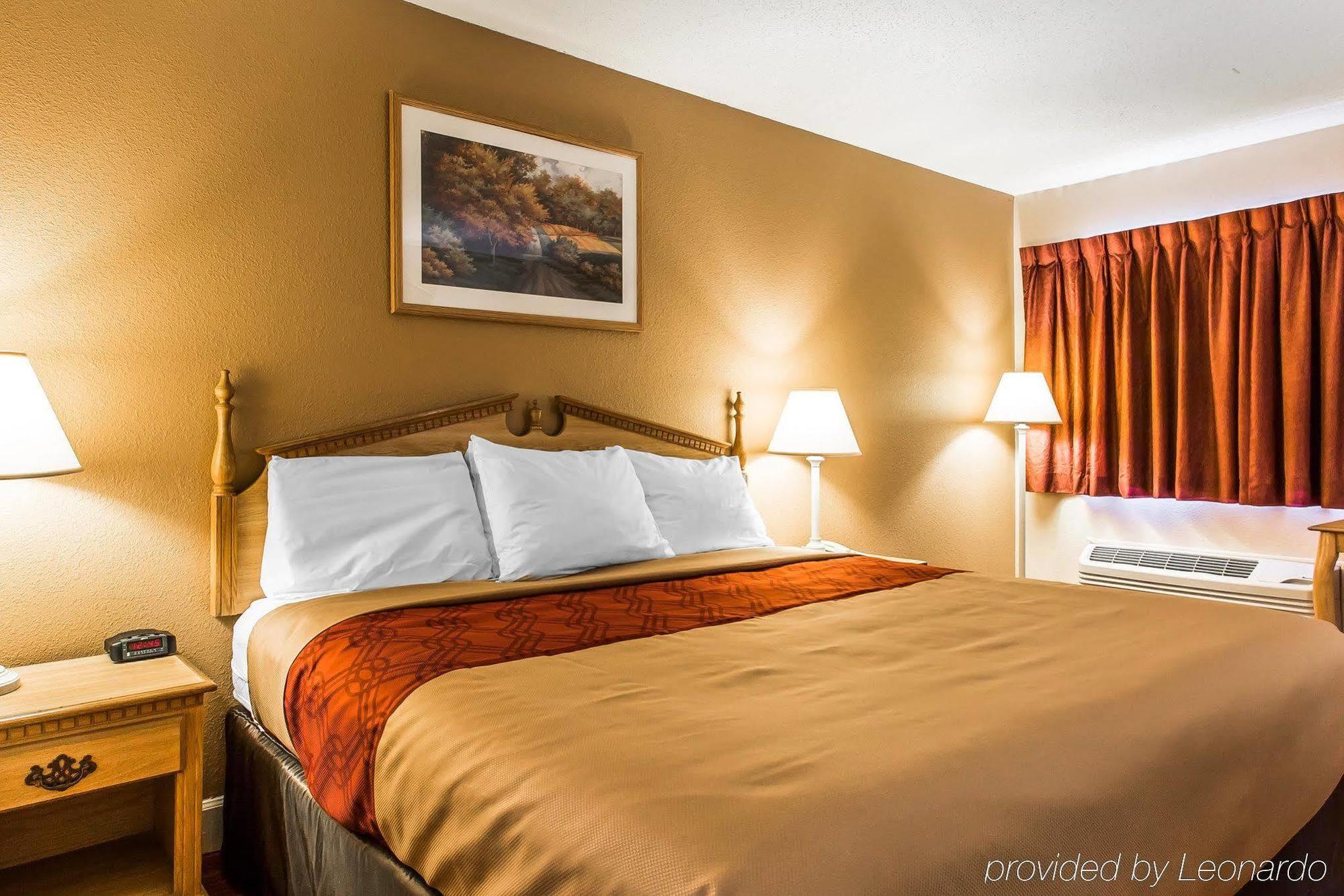 Econo Lodge Inn & Suites University Huntsville Exterior foto