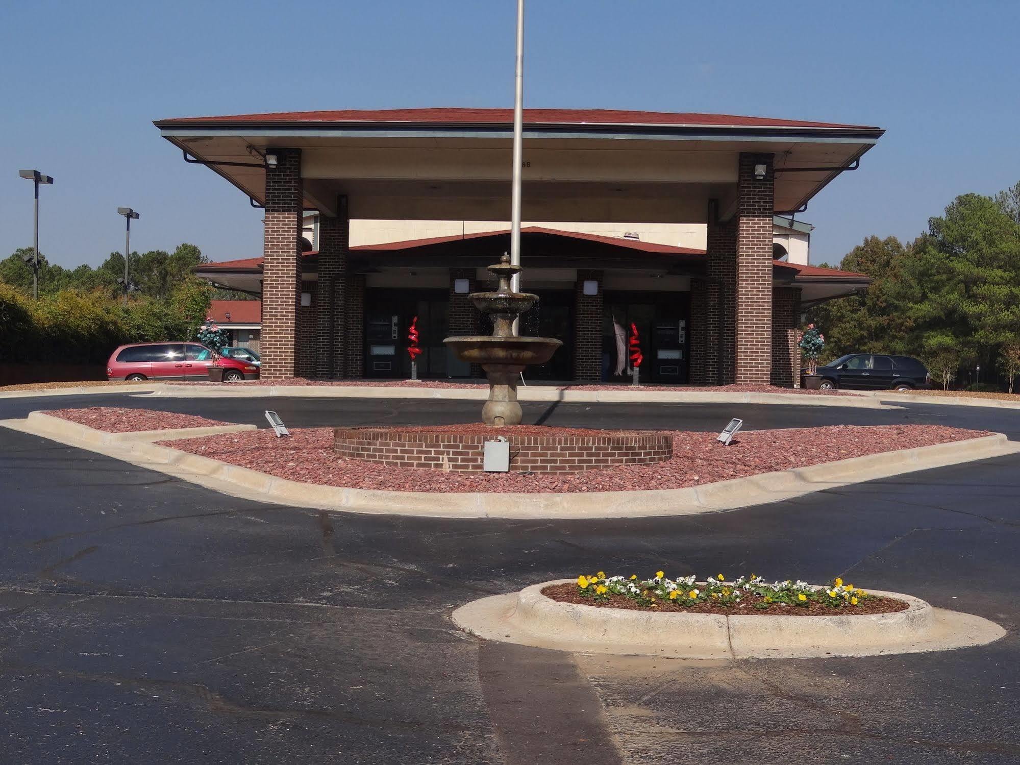 Econo Lodge Inn & Suites University Huntsville Exterior foto